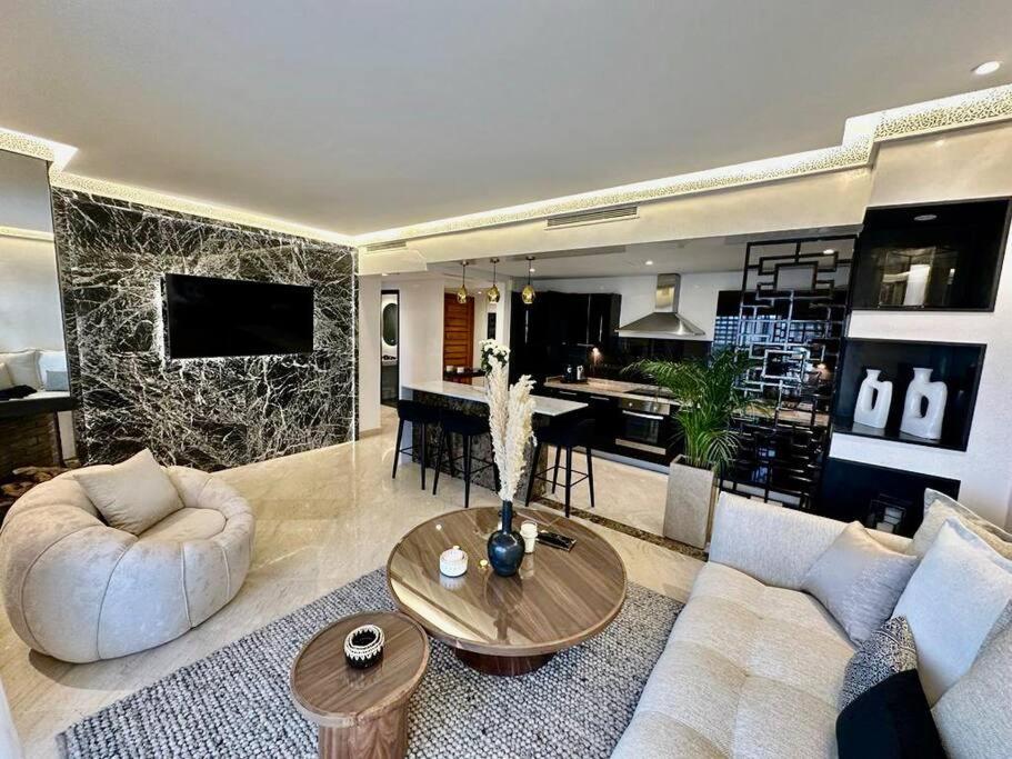 Centre Zara 2br Appartement *